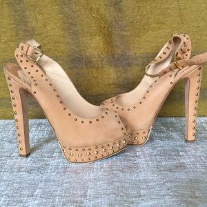 NWT Nando Muzi Tan Studded Nubuck Leather Peep-Toe